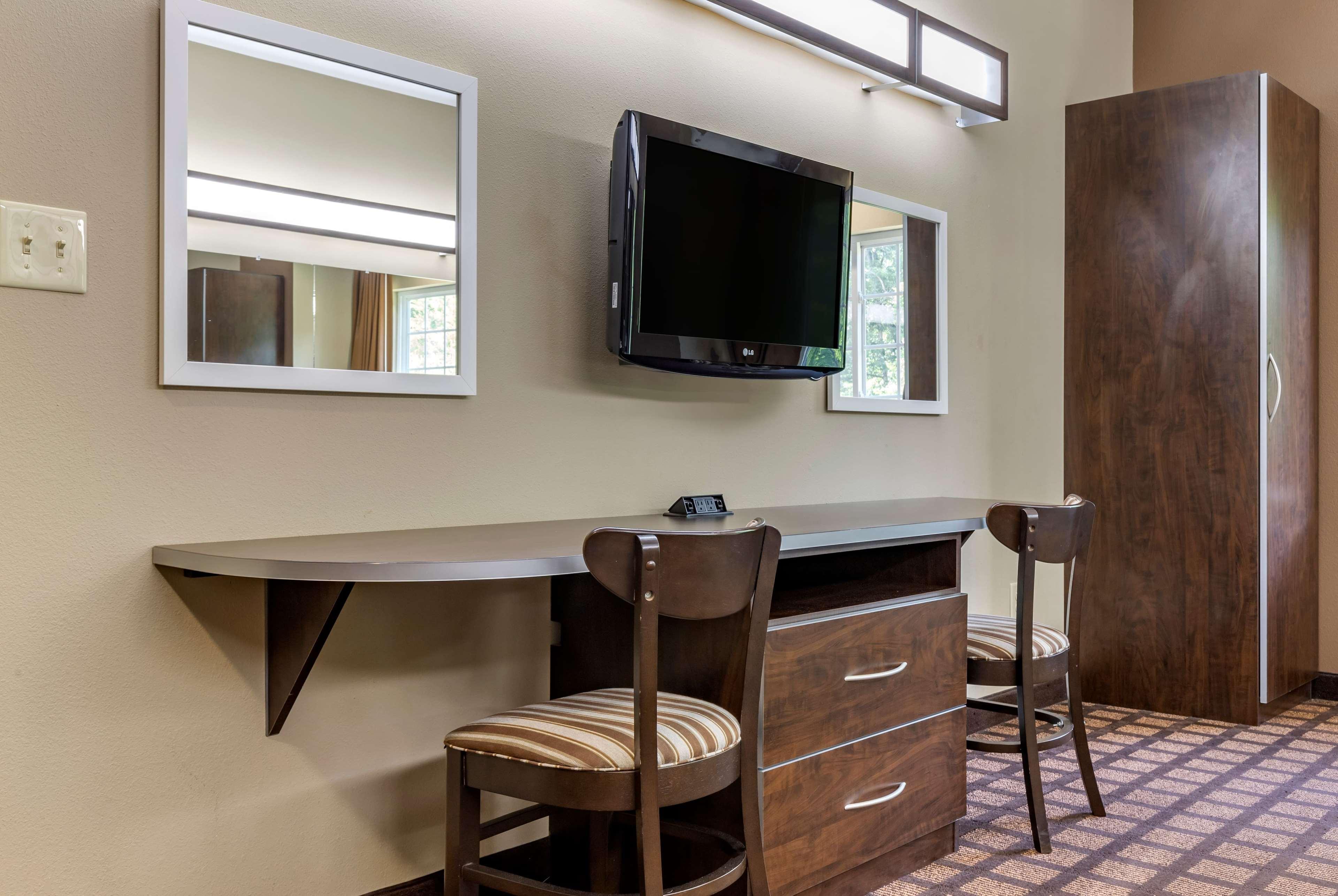 Microtel Inn & Suites Dillsboro/Sylva Екстериор снимка