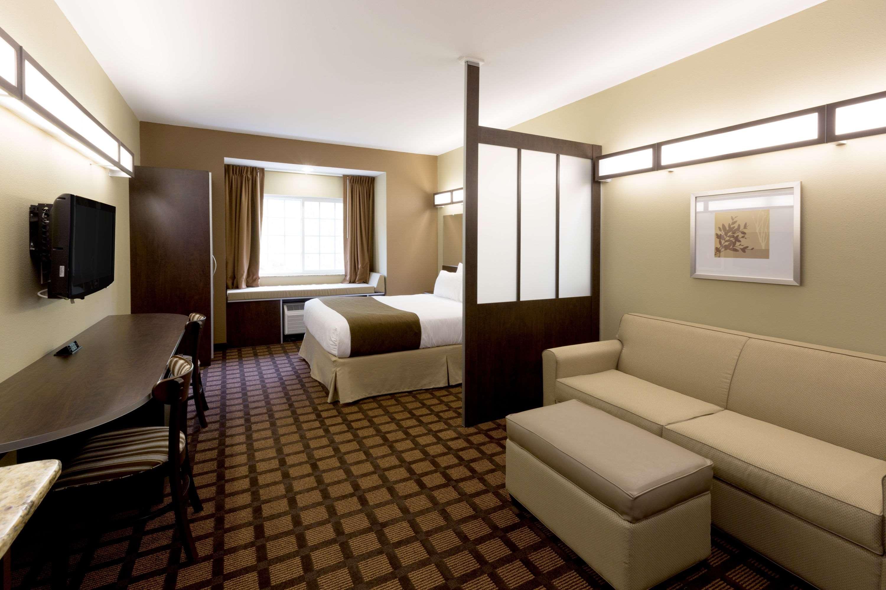 Microtel Inn & Suites Dillsboro/Sylva Екстериор снимка