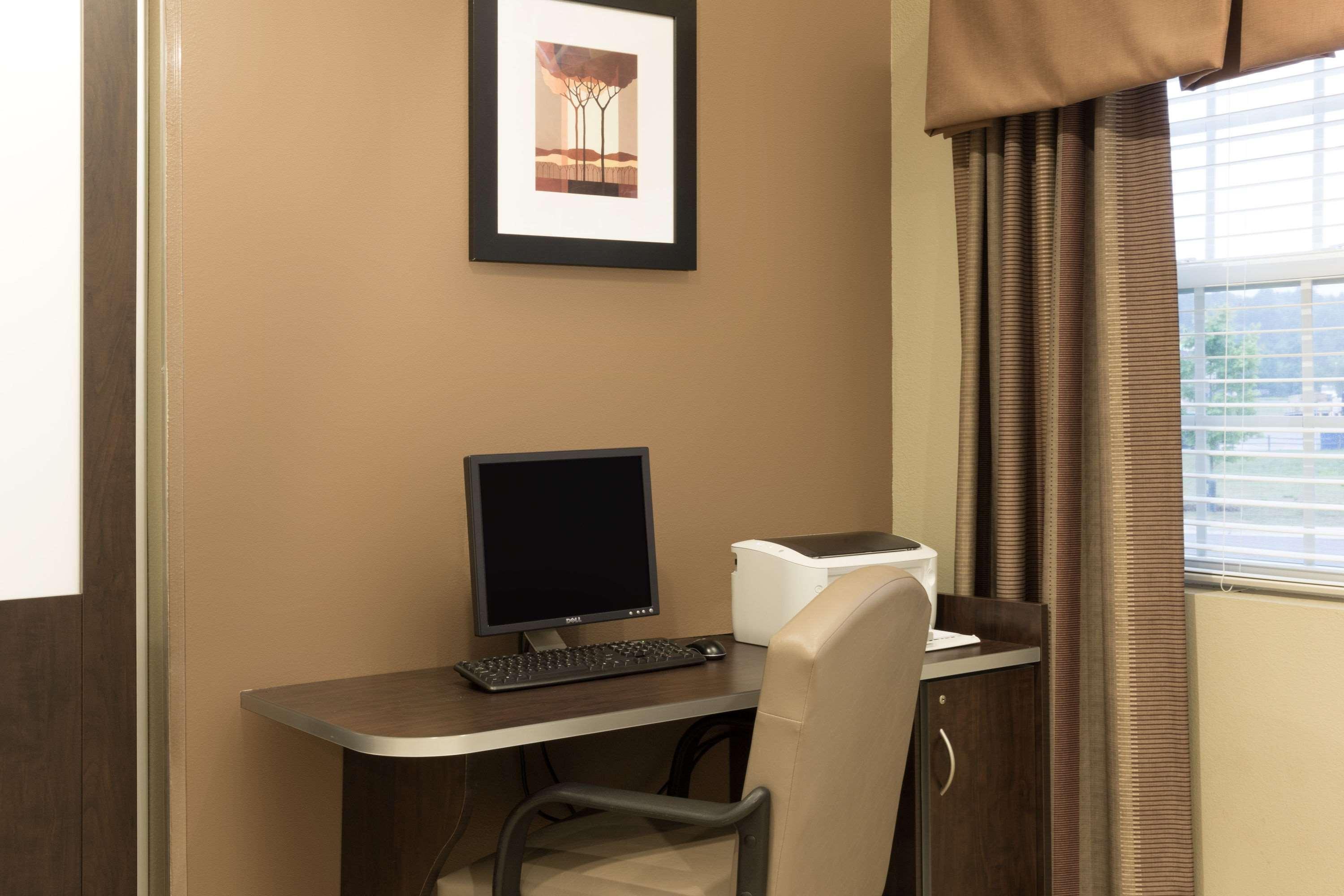 Microtel Inn & Suites Dillsboro/Sylva Екстериор снимка
